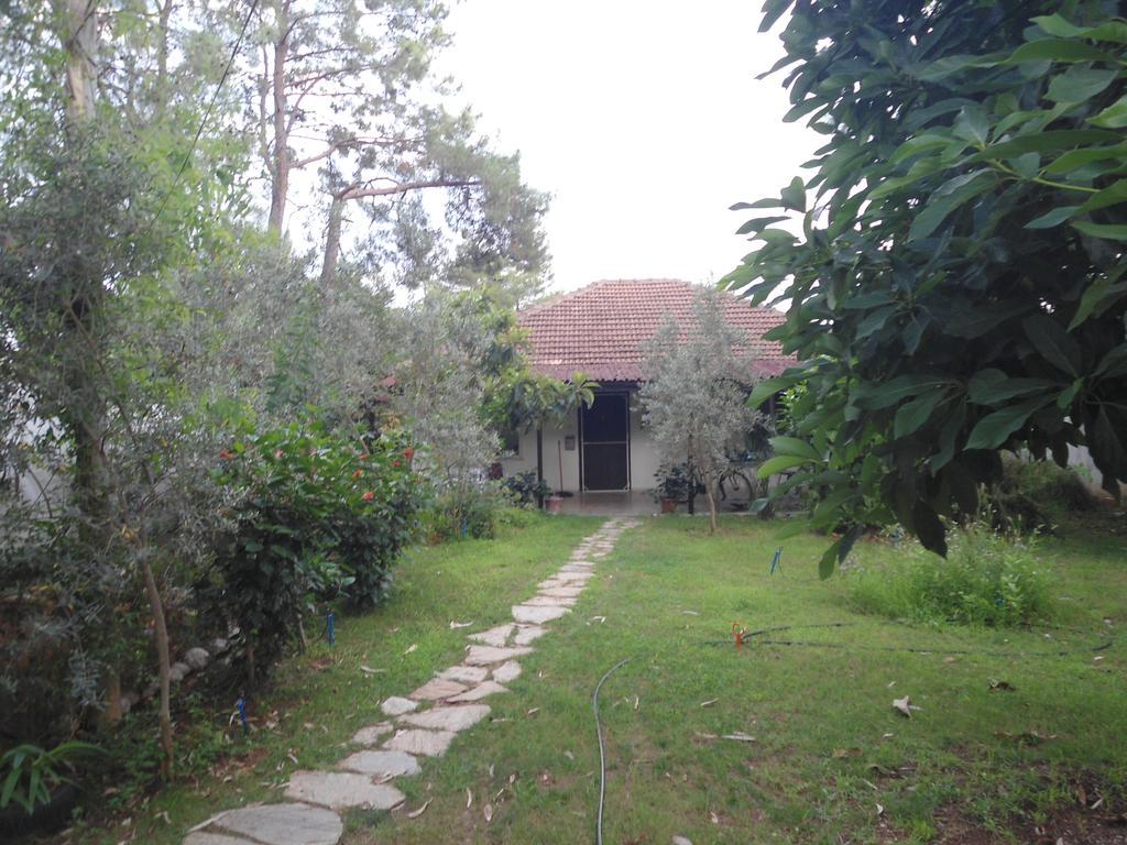 Bungalow Halil Чирали Стая снимка