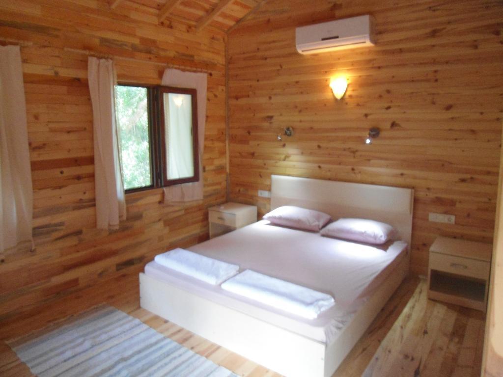 Bungalow Halil Чирали Екстериор снимка