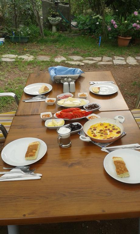 Bungalow Halil Чирали Екстериор снимка